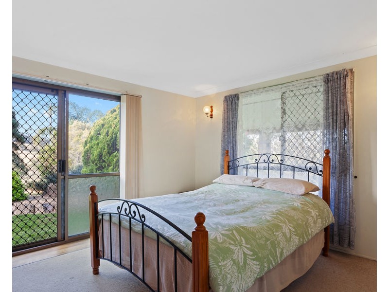 26 Devoncourt Road, Crows Nest QLD 4355