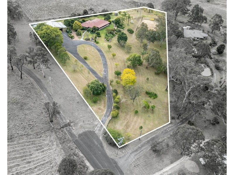 26 Devoncourt Road, Crows Nest QLD 4355