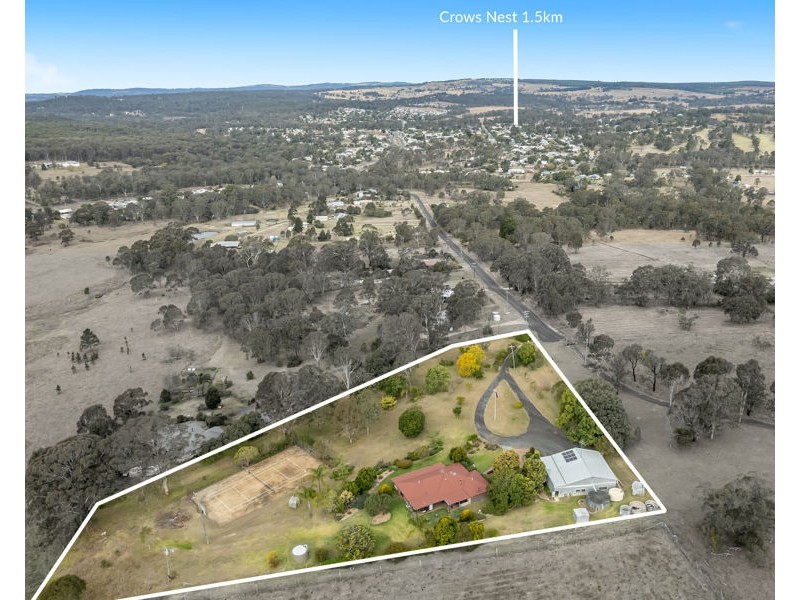 26 Devoncourt Road, Crows Nest QLD 4355