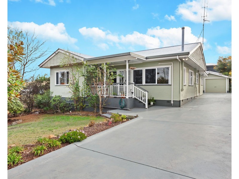 53A Jellicoe Street, Mount Lofty QLD 4350