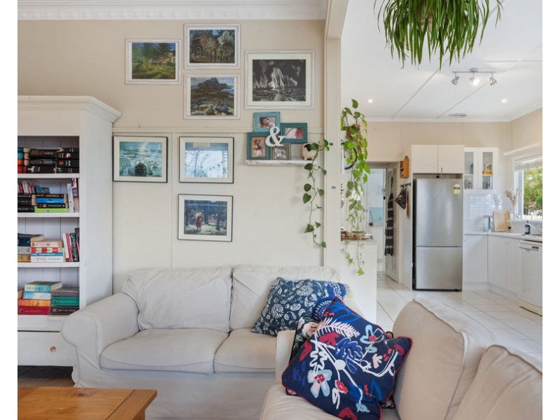 53A Jellicoe Street, Mount Lofty QLD 4350