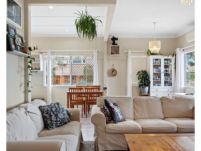 53A Jellicoe Street, Mount Lofty QLD 4350
