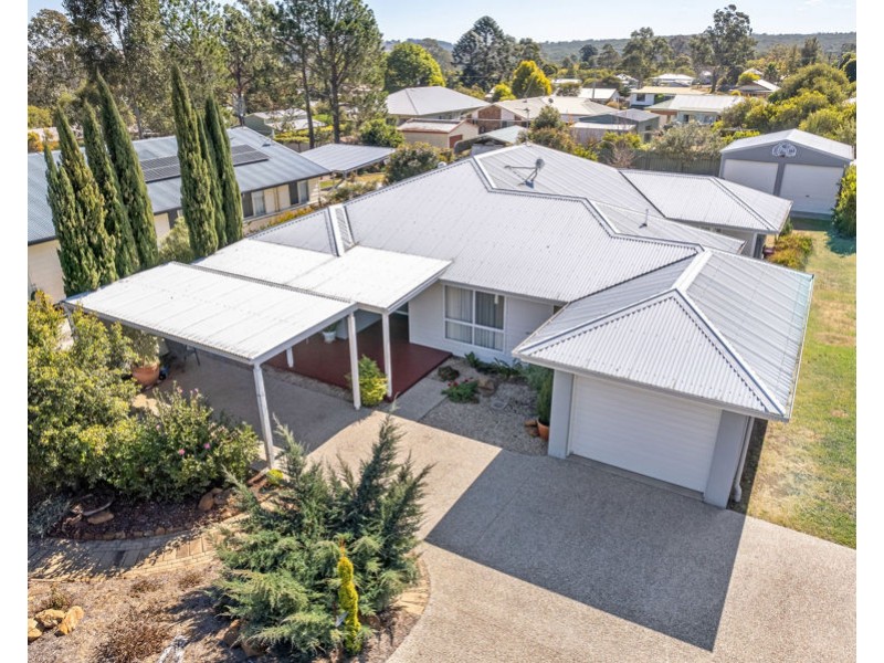 6 Samuel Avenue, Crows Nest QLD 4355