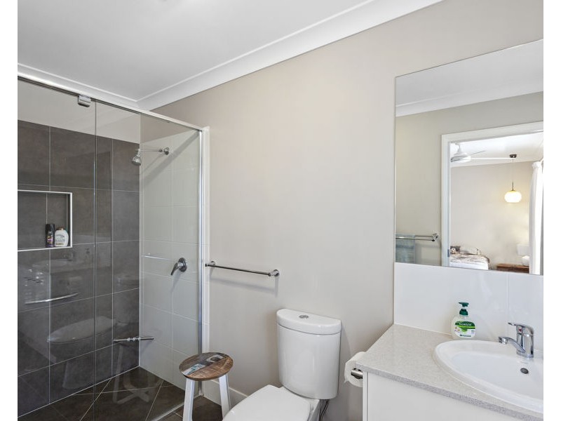6 Samuel Avenue, Crows Nest QLD 4355