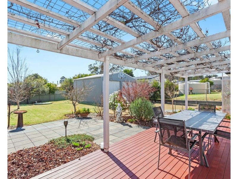 6 Samuel Avenue, Crows Nest QLD 4355