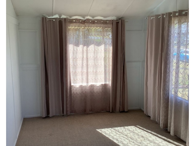 25 Grace Street, Crows Nest QLD 4355