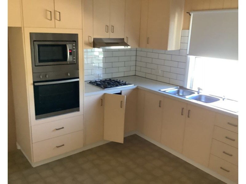 25 Grace Street, Crows Nest QLD 4355