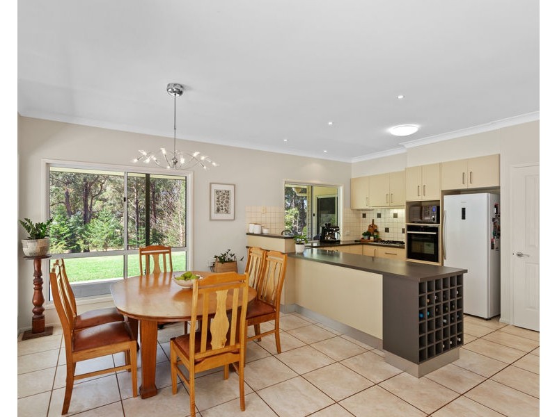 2 Forest Drive, Hampton QLD 4352