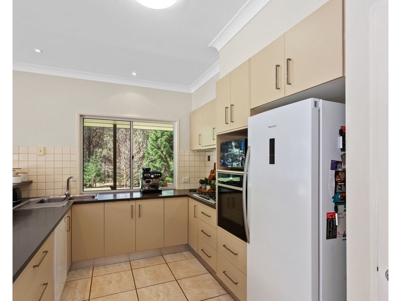 2 Forest Drive, Hampton QLD 4352
