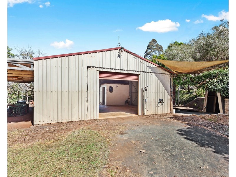 2 Forest Drive, Hampton QLD 4352