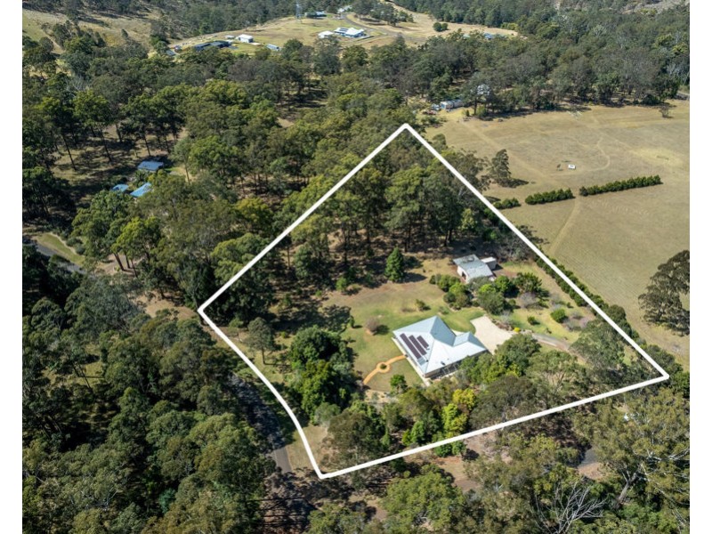 2 Forest Drive, Hampton QLD 4352