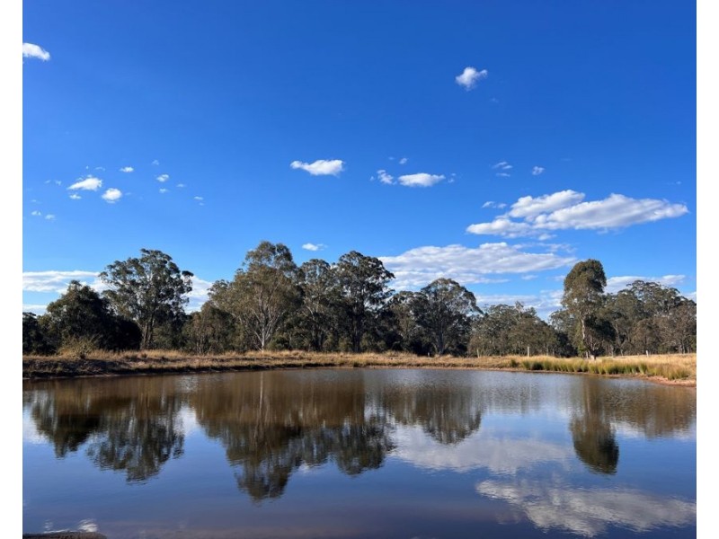 158 Jacob Road, Crows Nest QLD 4355