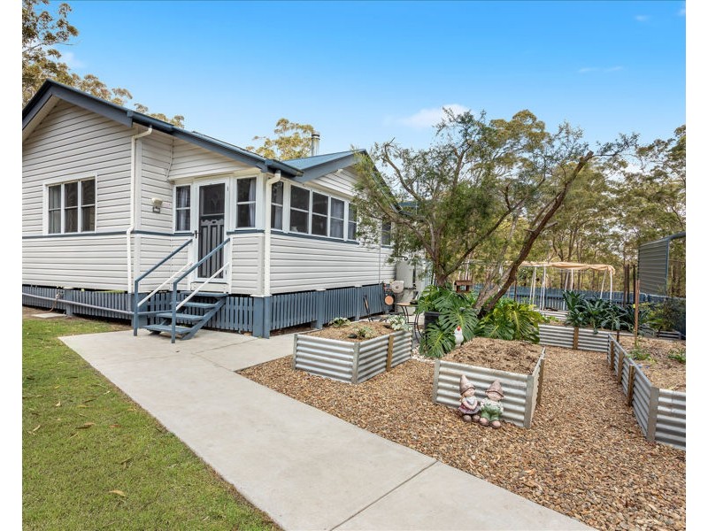 15 Pinnell Road, Crows Nest QLD 4355