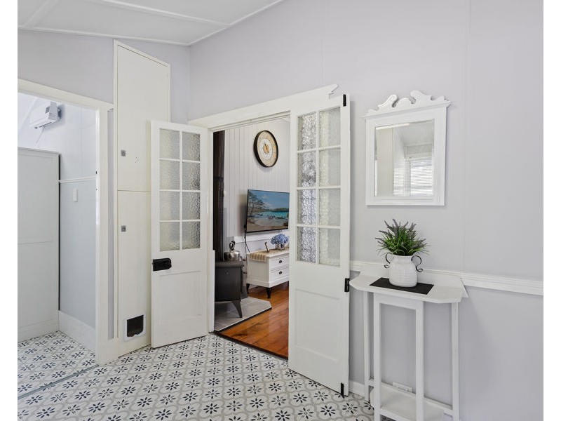 15 Pinnell Road, Crows Nest QLD 4355