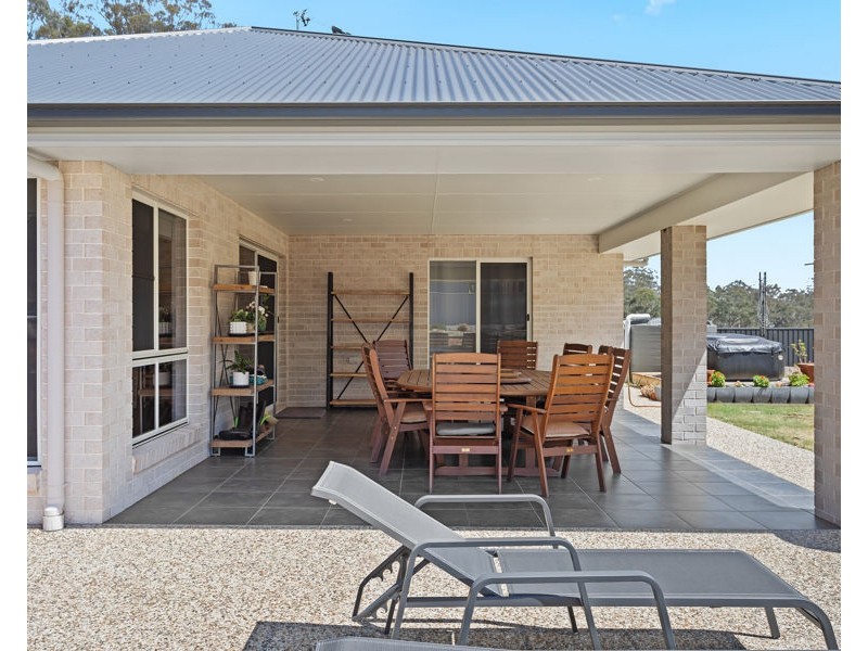 5 Canterbury Place, Hampton QLD 4352