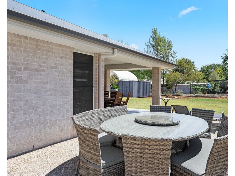 5 Canterbury Place, Hampton QLD 4352