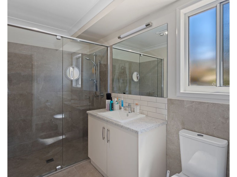 5 Canterbury Place, Hampton QLD 4352