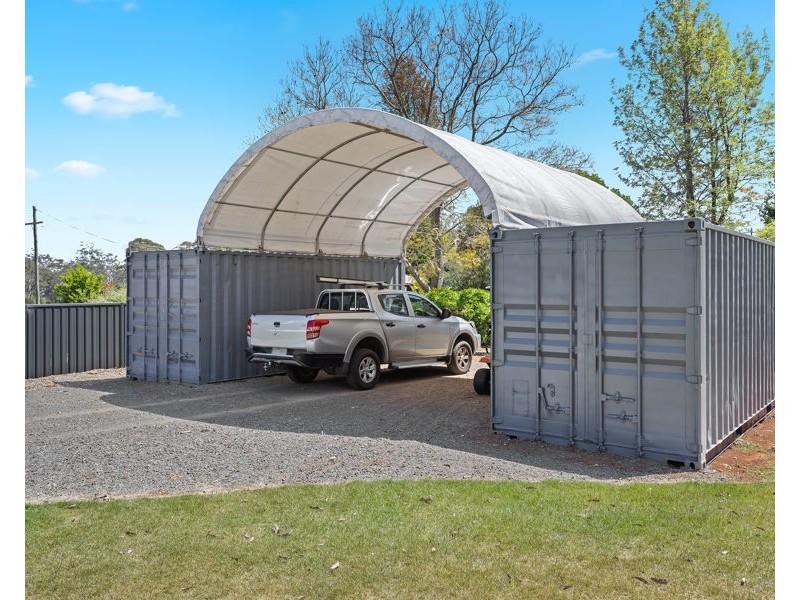 5 Canterbury Place, Hampton QLD 4352