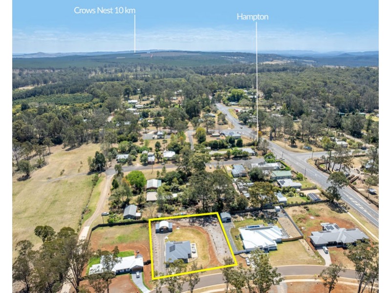 5 Canterbury Place, Hampton QLD 4352