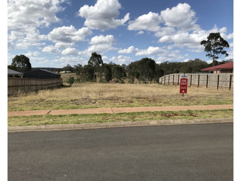 14 Cedarwood Drive, Crows Nest QLD 4355