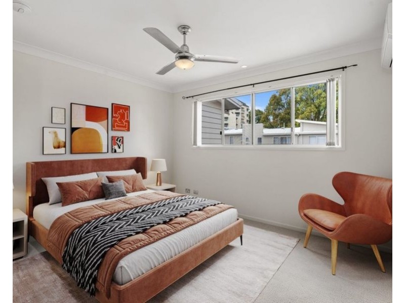 1/4B Herries Street, East Toowoomba QLD 4350