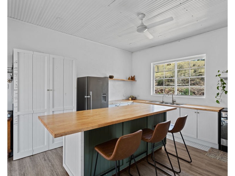 33 Izzard Road, Whichello QLD 4352