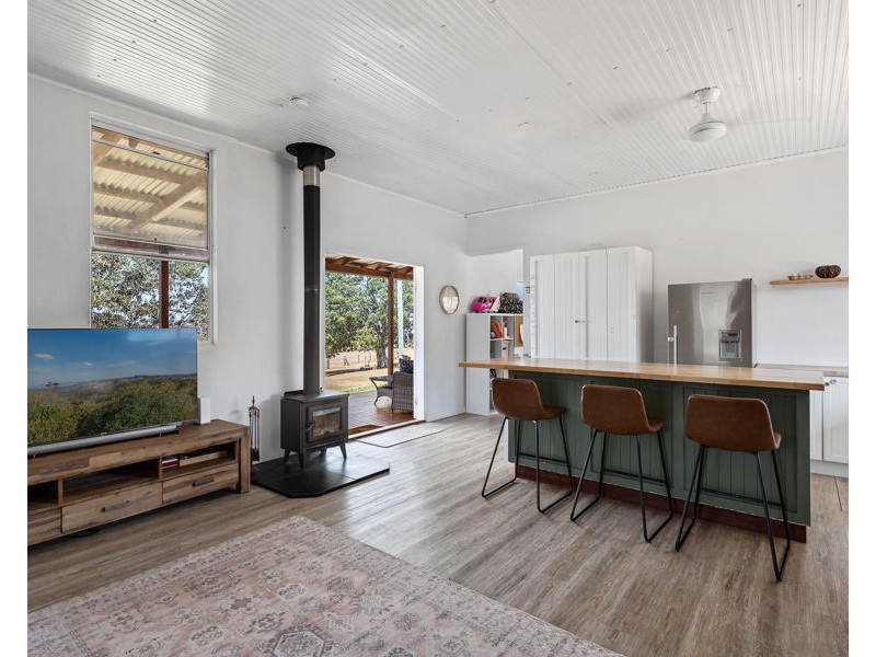 33 Izzard Road, Whichello QLD 4352