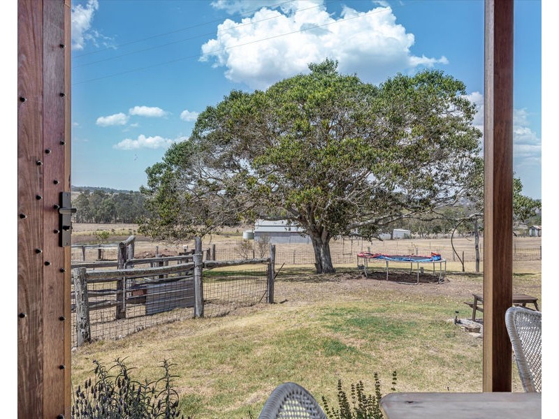 33 Izzard Road, Whichello QLD 4352