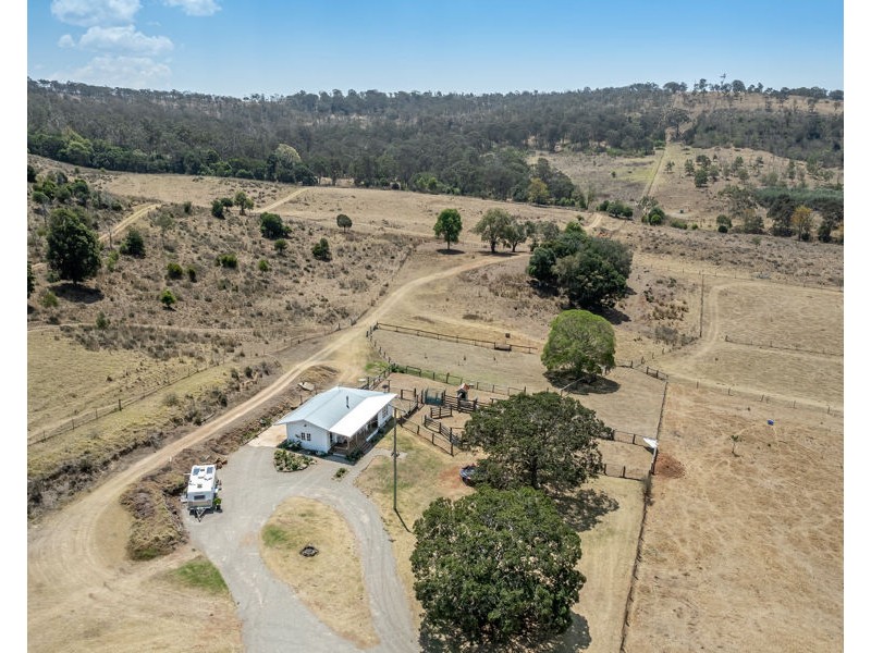 33 Izzard Road, Whichello QLD 4352