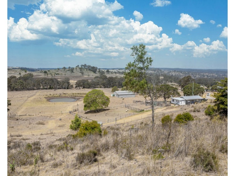 33 Izzard Road, Whichello QLD 4352