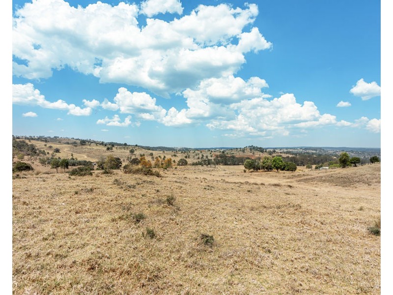 33 Izzard Road, Whichello QLD 4352