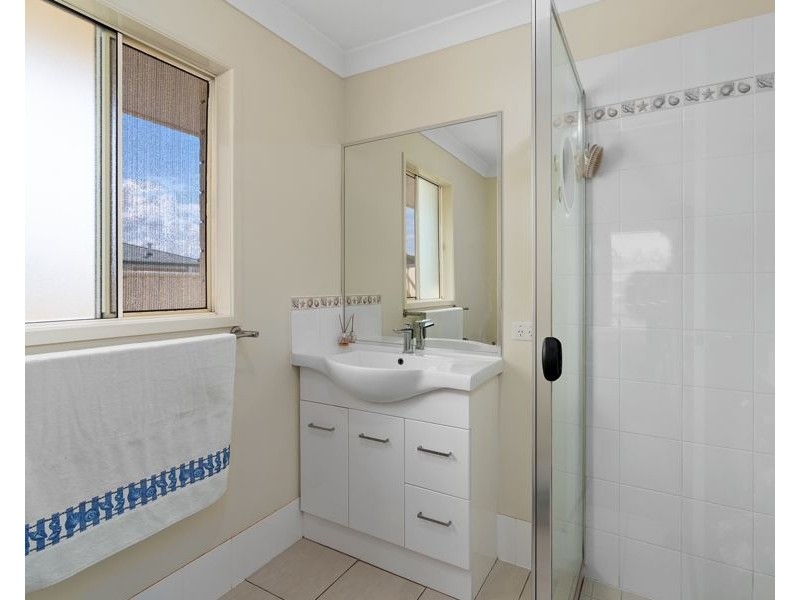 8 Naomi Drive, Crows Nest QLD 4355