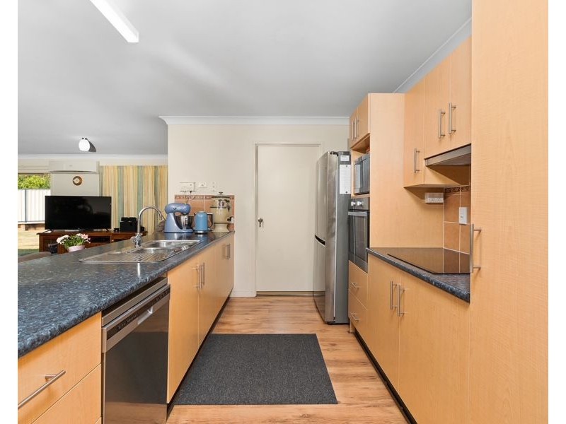 8 Naomi Drive, Crows Nest QLD 4355