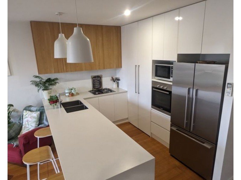 Unit 8 223A Mackenzie Street, Centenary Heights QLD 4350