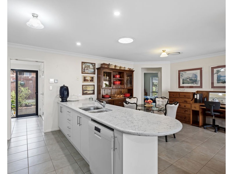 5 Jane Street, Crows Nest QLD 4355