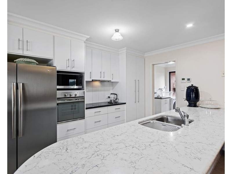 5 Jane Street, Crows Nest QLD 4355