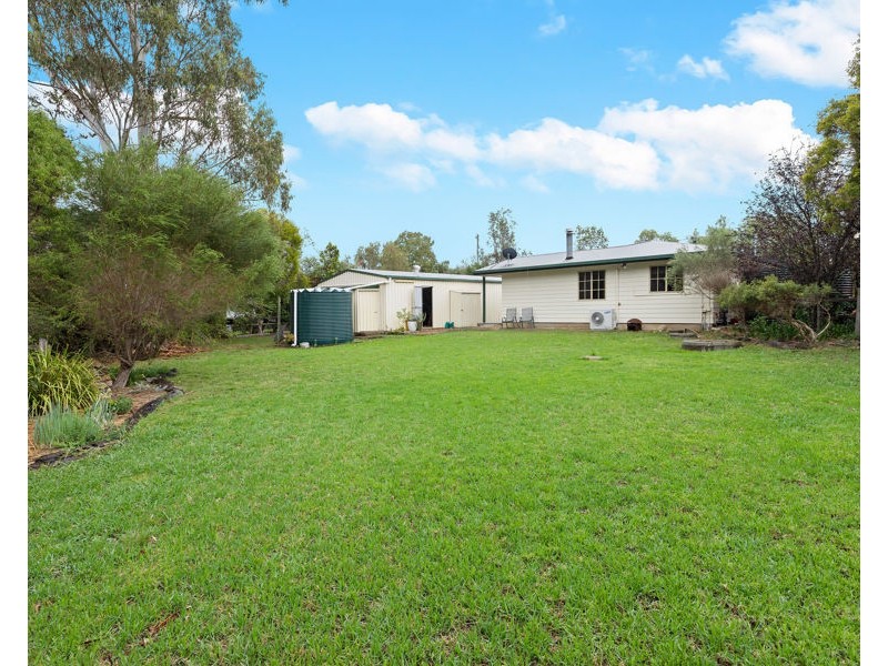 4 Kann Street, Goombungee QLD 4354