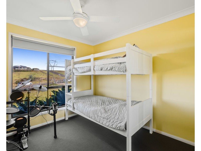 1 Hampton View Court, Hampton QLD 4352