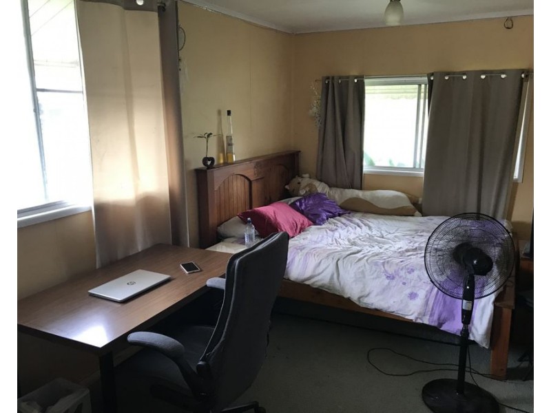 4 William Street, Crows Nest QLD 4355