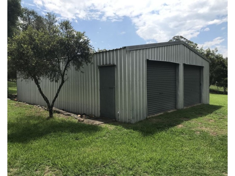 4 William Street, Crows Nest QLD 4355