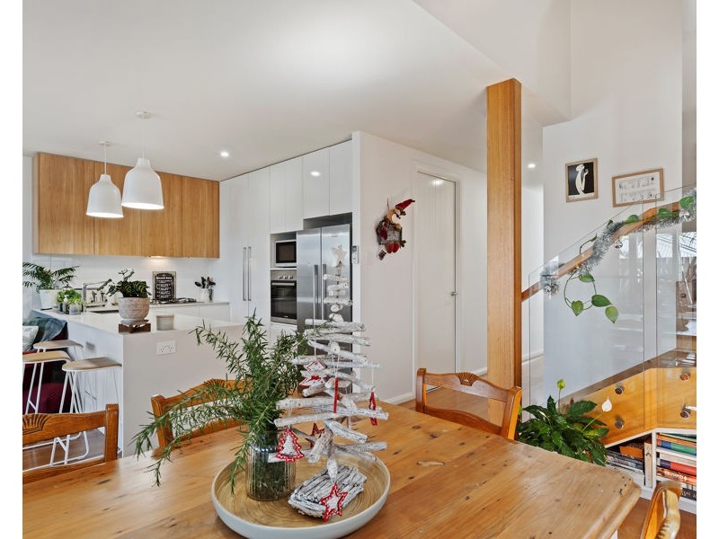 Unit 8 223A Mackenzie Street, Centenary Heights QLD 4350