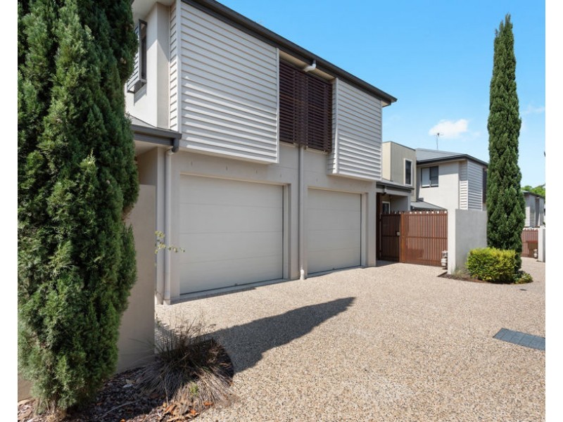 Unit 8 223A Mackenzie Street, Centenary Heights QLD 4350