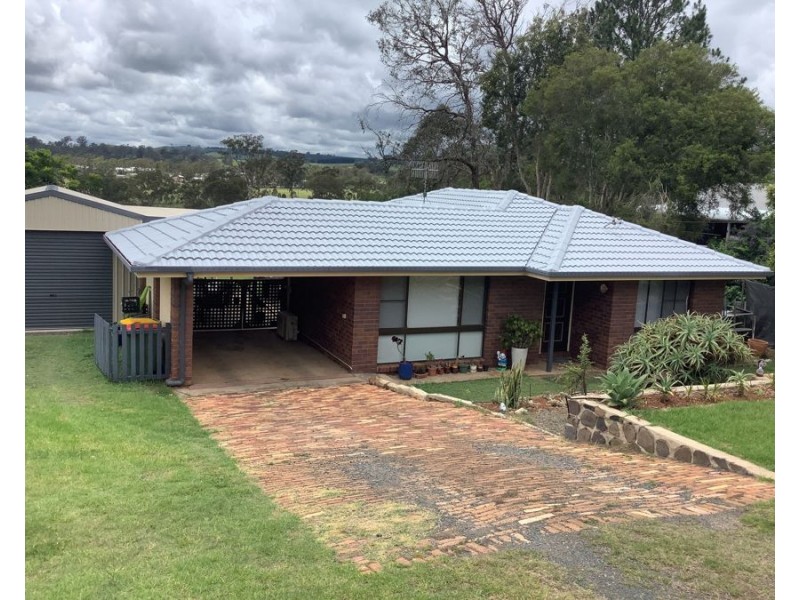 35 Railway Terrace, Crows Nest QLD 4355