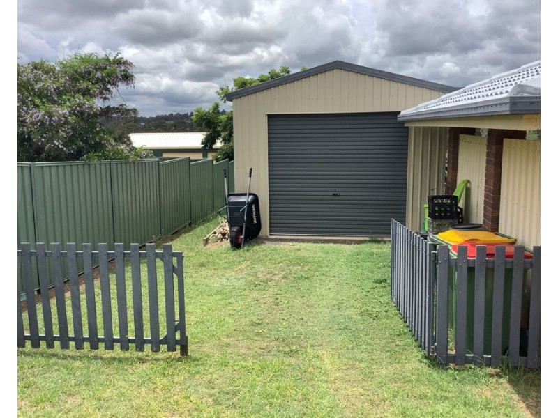 35 Railway Terrace, Crows Nest QLD 4355