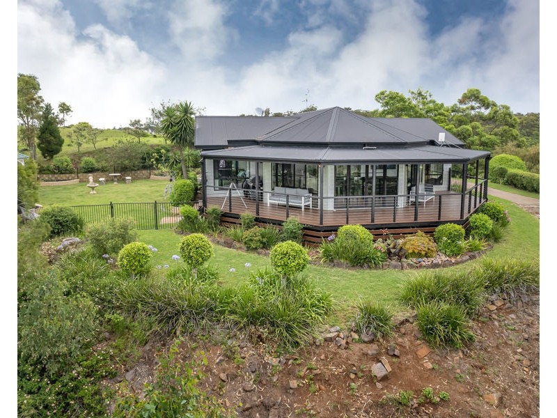 80 Forest Drive, Hampton QLD 4352