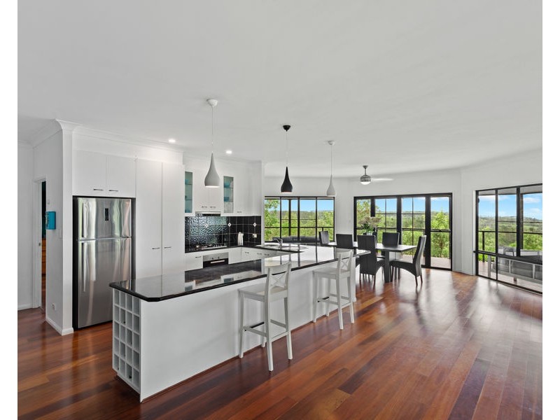 80 Forest Drive, Hampton QLD 4352