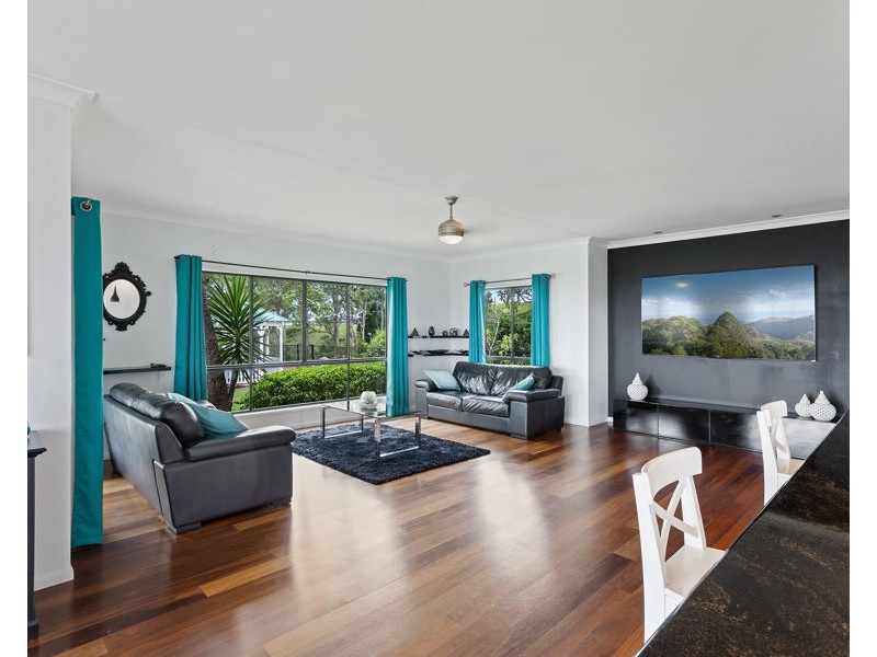 80 Forest Drive, Hampton QLD 4352