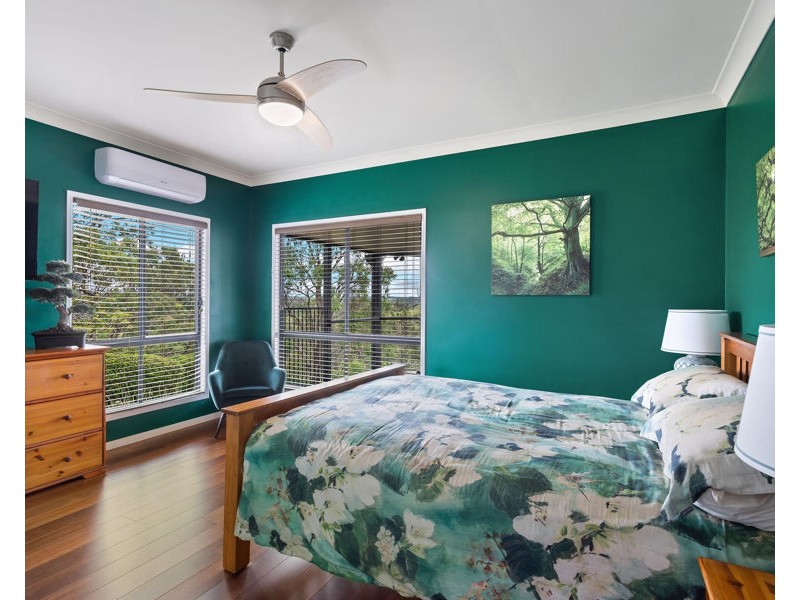 80 Forest Drive, Hampton QLD 4352