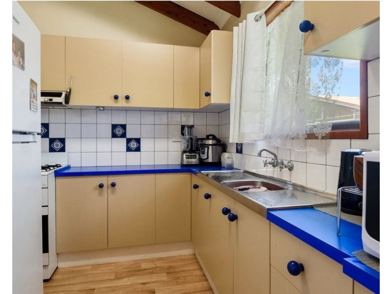2/18 Hawker Street, Wilsonton QLD 4350