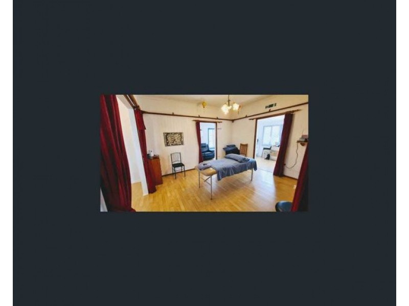 18B Esk Street, Crows Nest QLD 4355